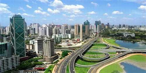 桔莓柚苹奶茶加盟在岳阳市要求多吗，岳阳市开奶茶加盟店前期投资大吗