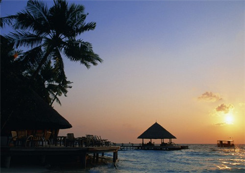 某地区的降水量约是50什么（某地区年降水量在350什么以下）